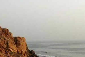 Toubab Diallao, les falaises de la côte Sud