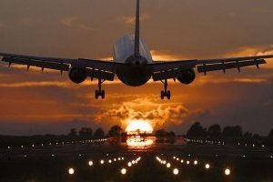 Transport aérien : la cherté des billets d'avion inquiète 