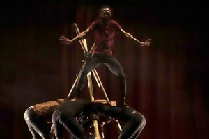 Spectacle « Man fan laa » : du cirque à l'Institut français