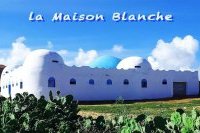 La Maison Blanche du lac rose