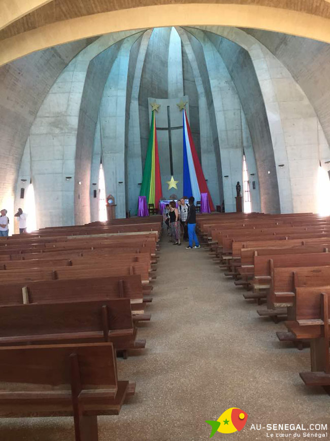 Intérieur de l'église Epiphanie du Seigneur-Nianning-Petite Côte-Sénégal
